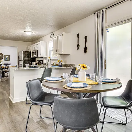 9 Mi To Dtwn Indianapolis Family-Friendly Home!